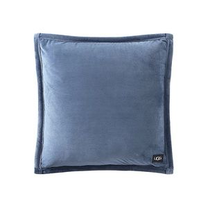 Ugg Coco Luxe Square Throw Pillows (set of 4) New With Tags